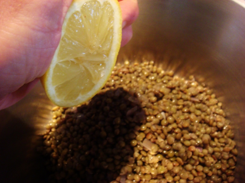 add lemon juice to the green lentils anti SPM recipe for women who train brazilian jiu-jitsu